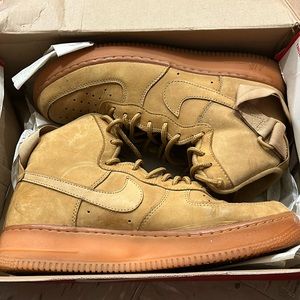 Men’s Wheat Air Force 1 Mid 07’ Flax Gum Bottom